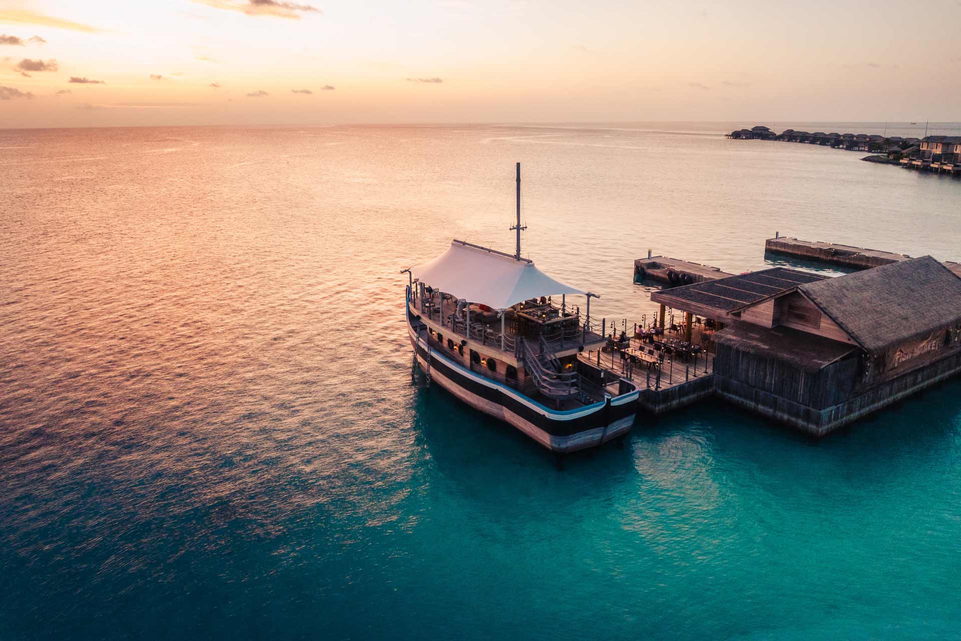 Intercontinental Maldives: Bar