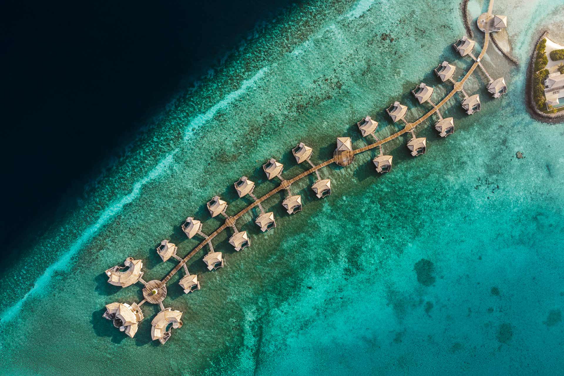 Intercontinental Maldives: Villen von oben